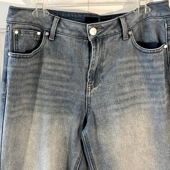 1822 DENIM High-Rise, Slim Boot Cut Jeans for Women. Size 12. - Picture 4 of 10